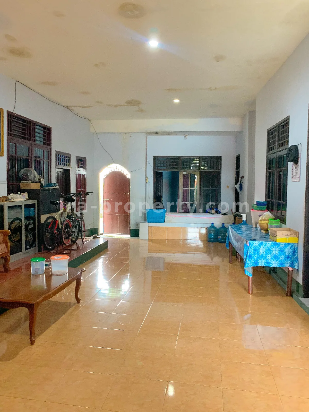 Two-Storey House for Sale on Main City Road – Mataram, Lombok