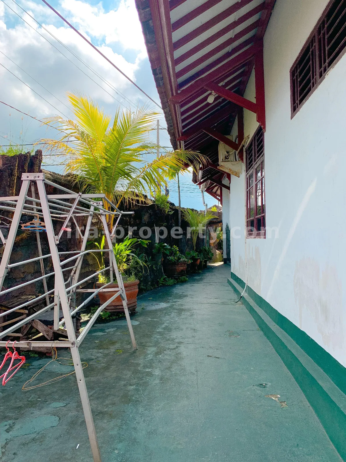 Two-Storey House for Sale on Main City Road – Mataram, Lombok
