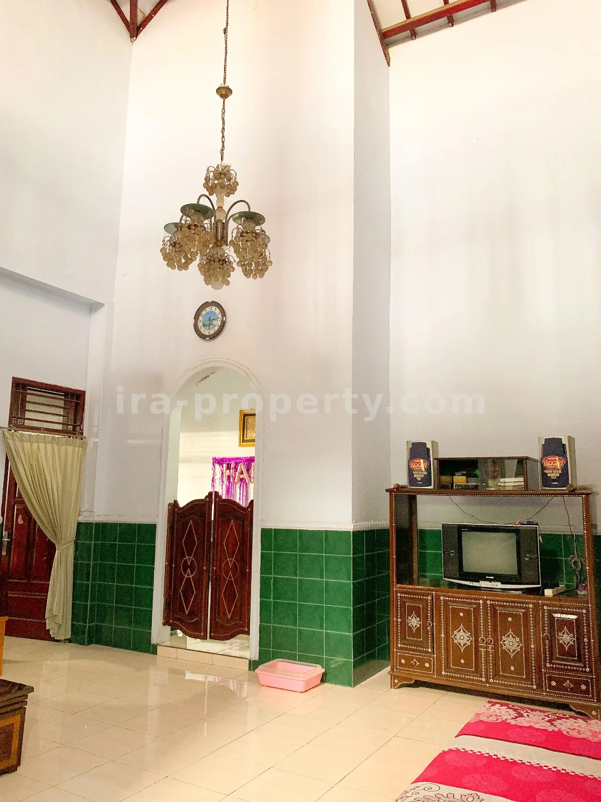 Two-Storey House for Sale on Main City Road – Mataram, Lombok