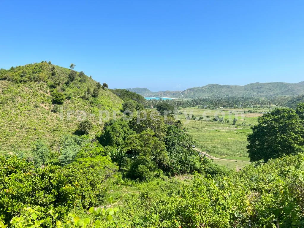 Hillside Land with Stunning Ocean View in Pengantap, Buwun Mas, West Lombok