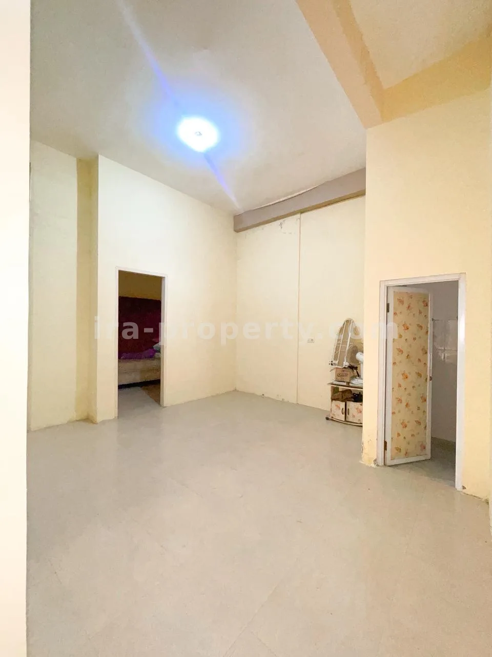 House for Sale in Royal Residential Complex, Lingkar, Mataram