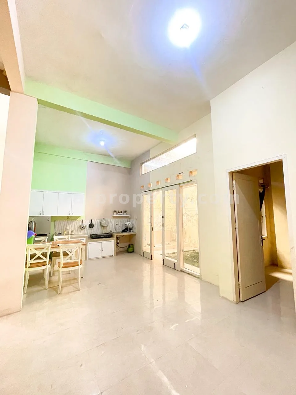 House for Sale in Royal Residential Complex, Lingkar, Mataram