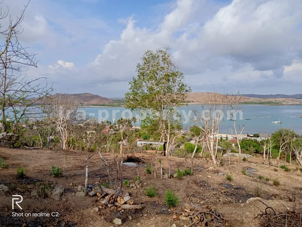 Hillside Ocean-View Land in Gerupuk – Near Mandalika Project