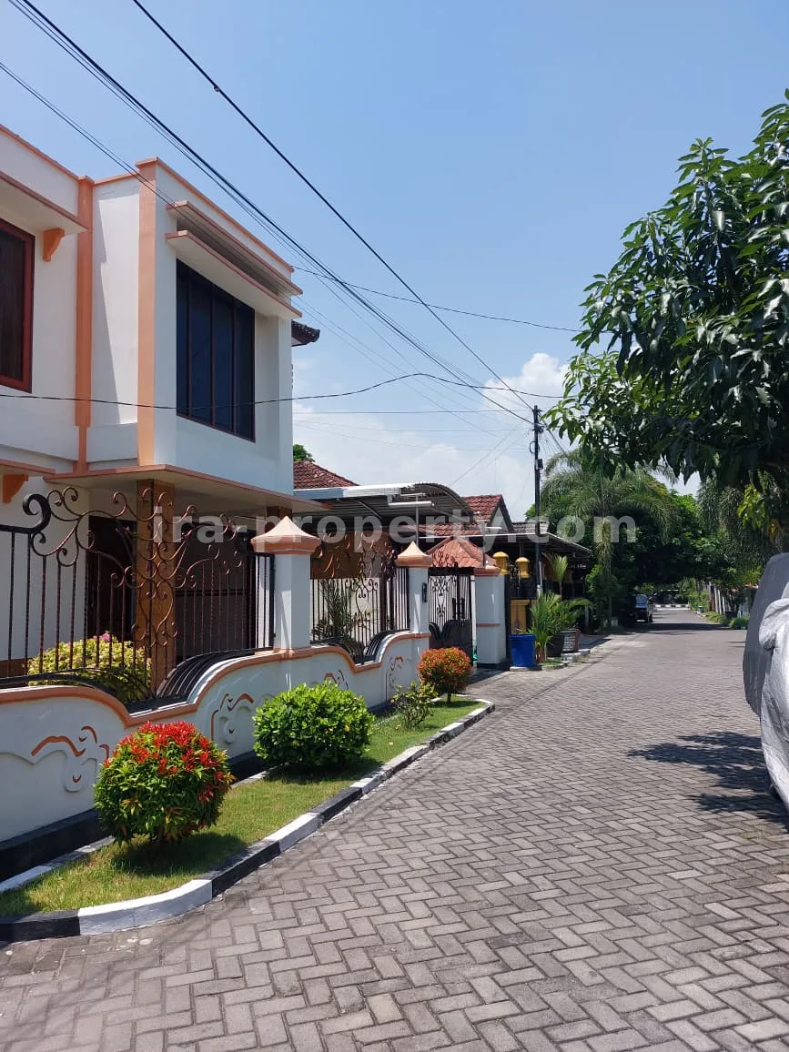 Luxury House for Sale in Panji Tilar Complex, Mataram
