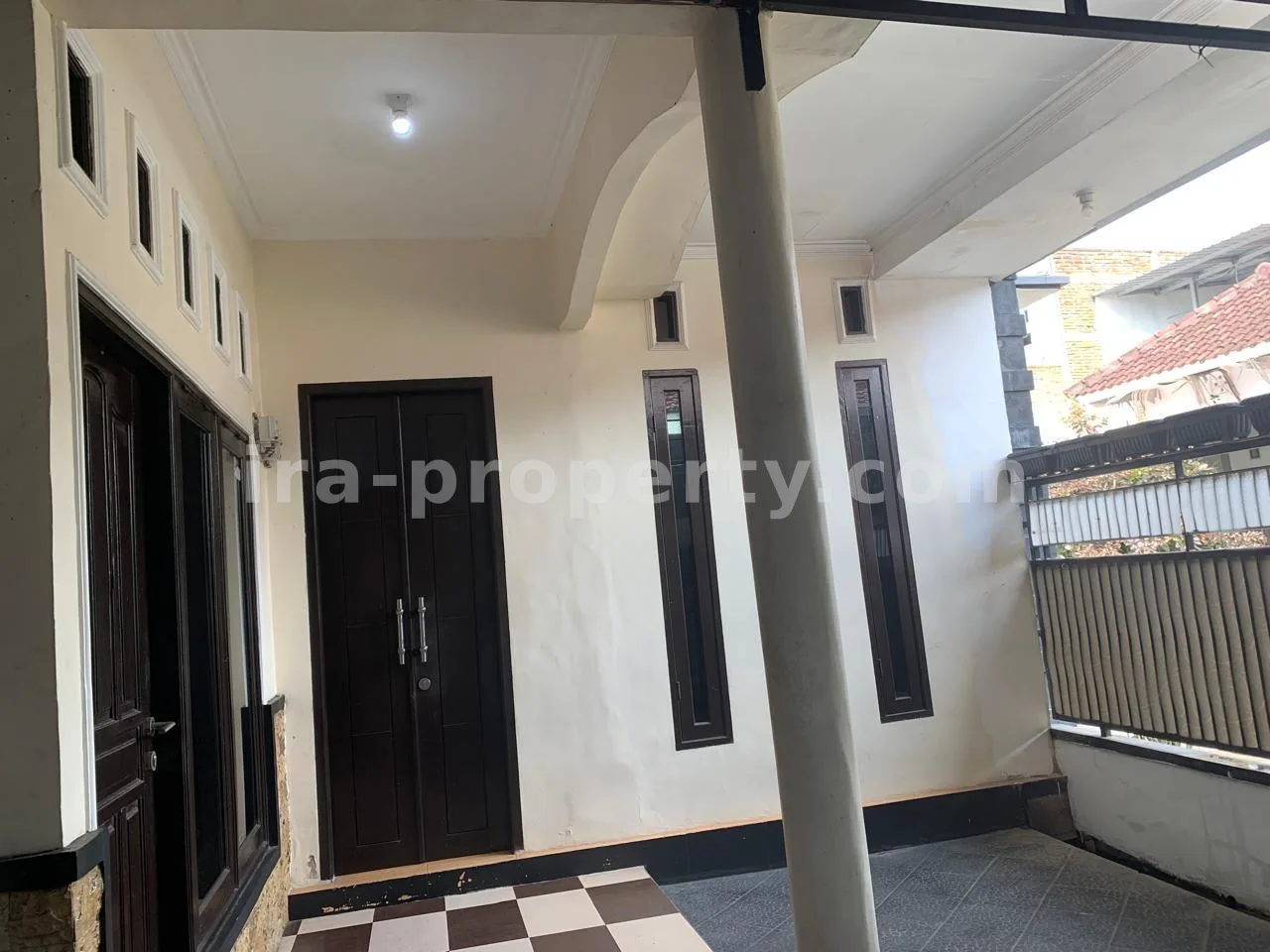 House for Sale in Kekalik, Near Jalan Panjitilar – Mataram