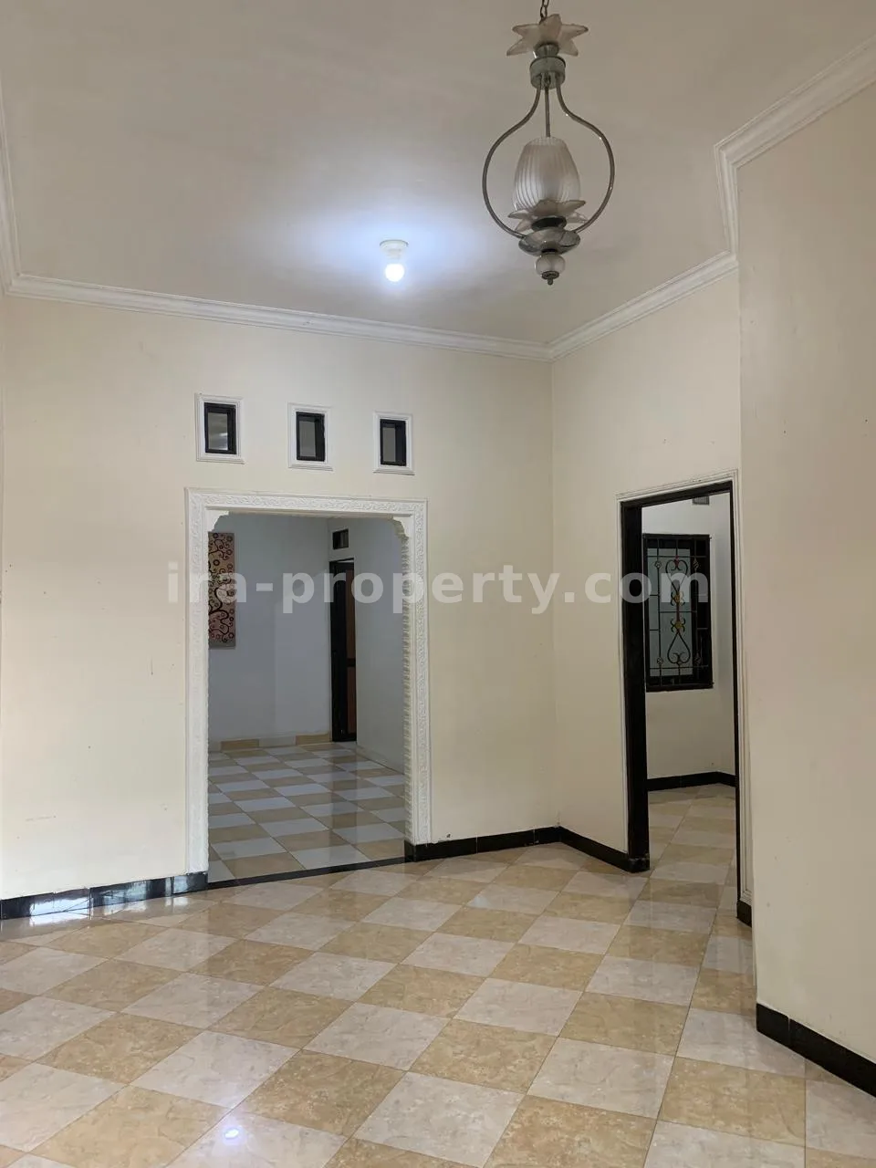 House for Sale in Kekalik, Near Jalan Panjitilar – Mataram
