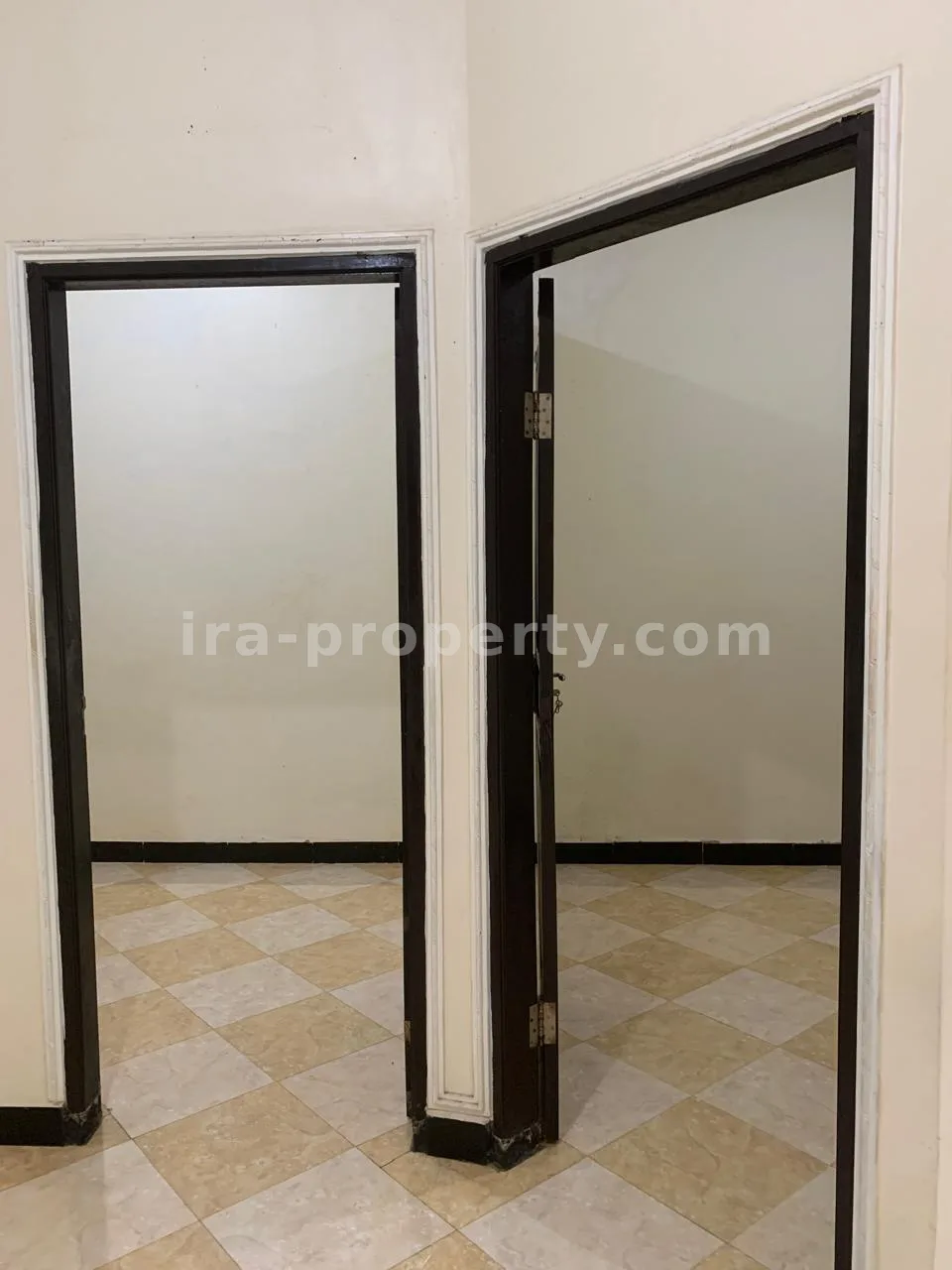 House for Sale in Kekalik, Near Jalan Panjitilar – Mataram