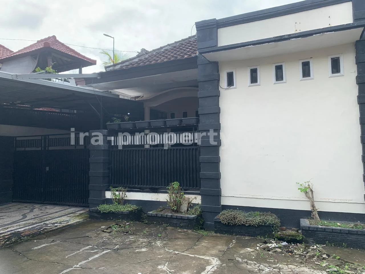 House for Sale in Kekalik, Near Jalan Panjitilar – Mataram