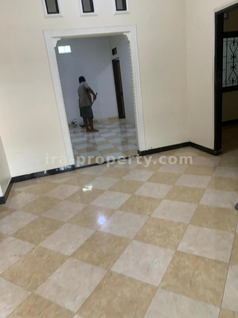 House for Sale in Kekalik, Near Jalan Panjitilar – Mataram