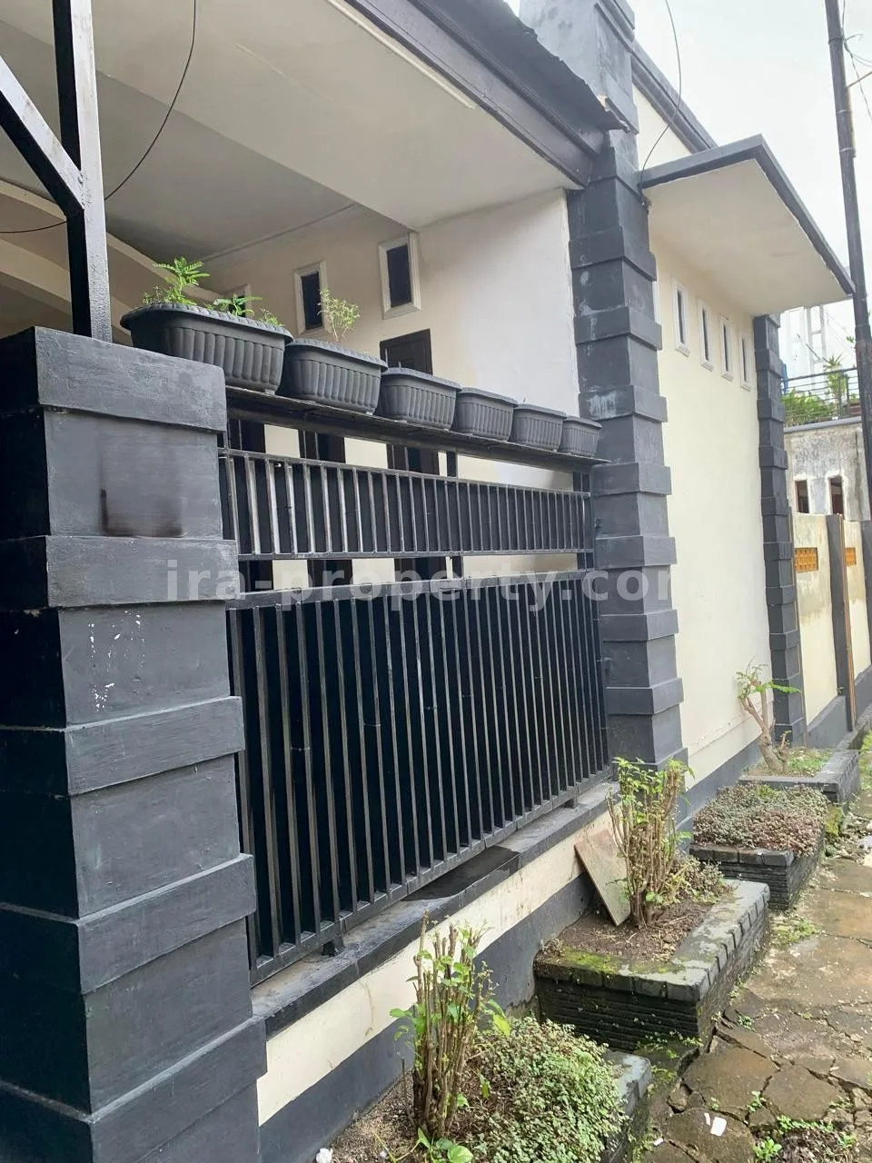 House for Sale in Kekalik, Near Jalan Panjitilar – Mataram