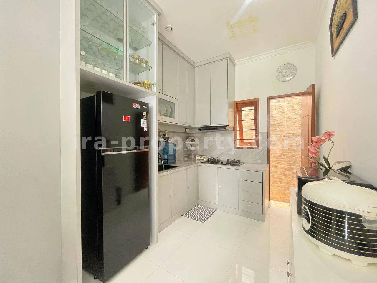 Modern Minimalist House for Sale – Griya Pesona Alam, Sayang-Sayang