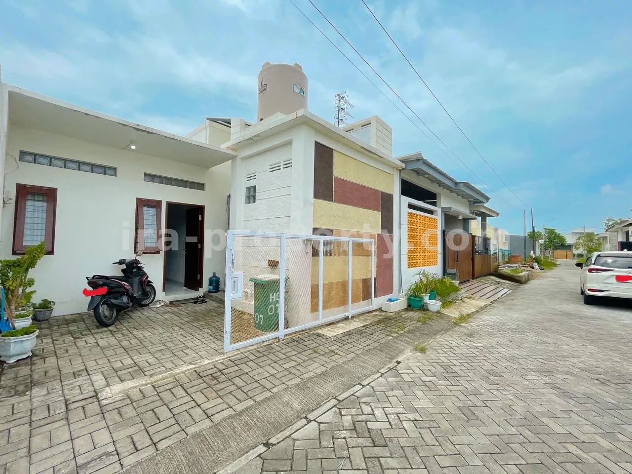 Modern Minimalist House for Sale – Griya Pesona Alam, Sayang-Sayang