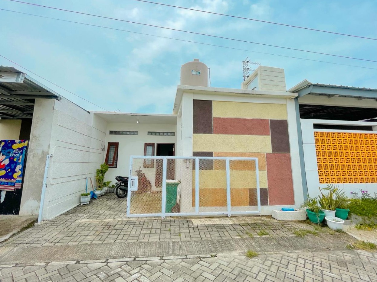 Modern Minimalist House for Sale – Griya Pesona Alam, Sayang-Sayang