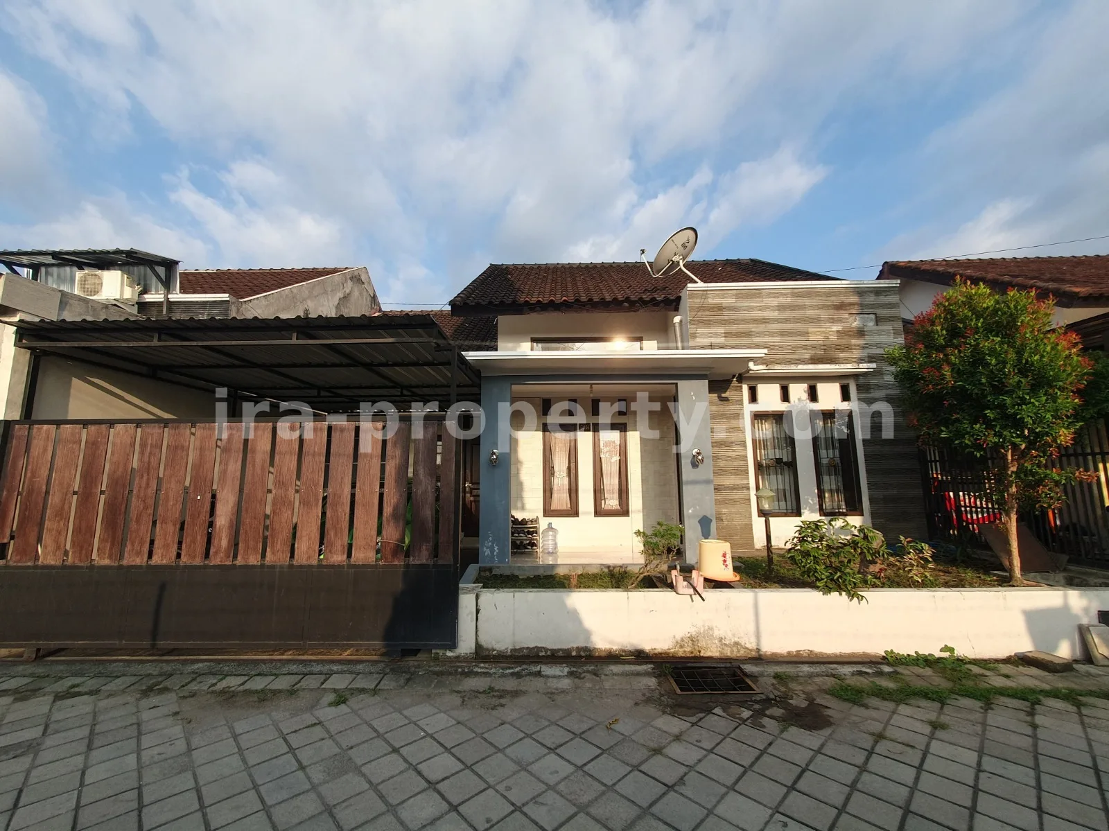 House for Sale in Udayana Complex – Central Mataram