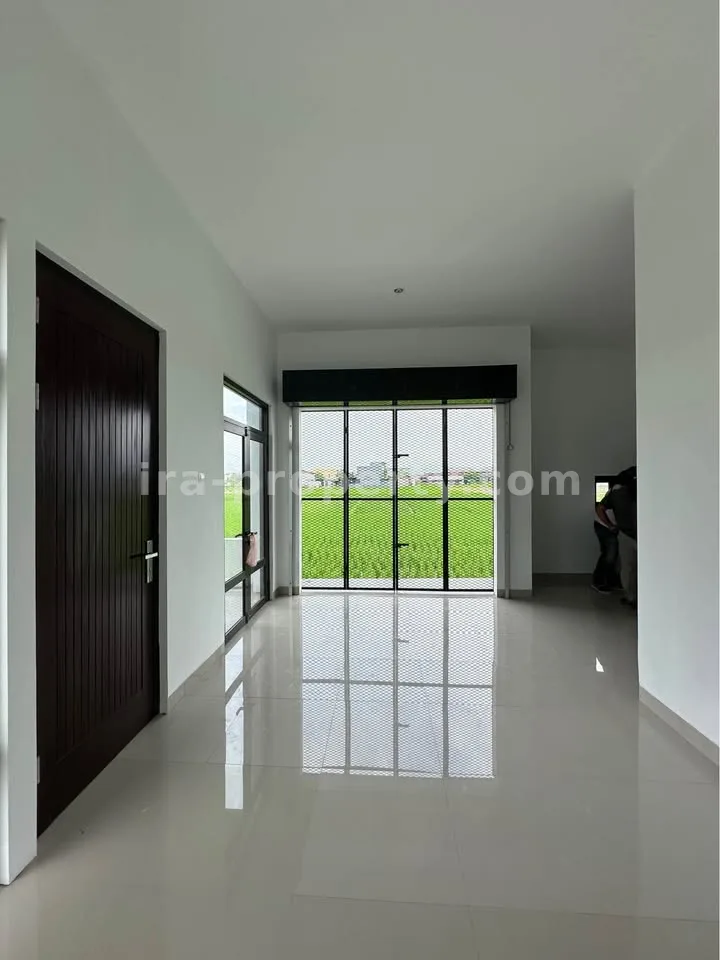 Modern Minimalist House – Roadside, Rice Field View, Mataram