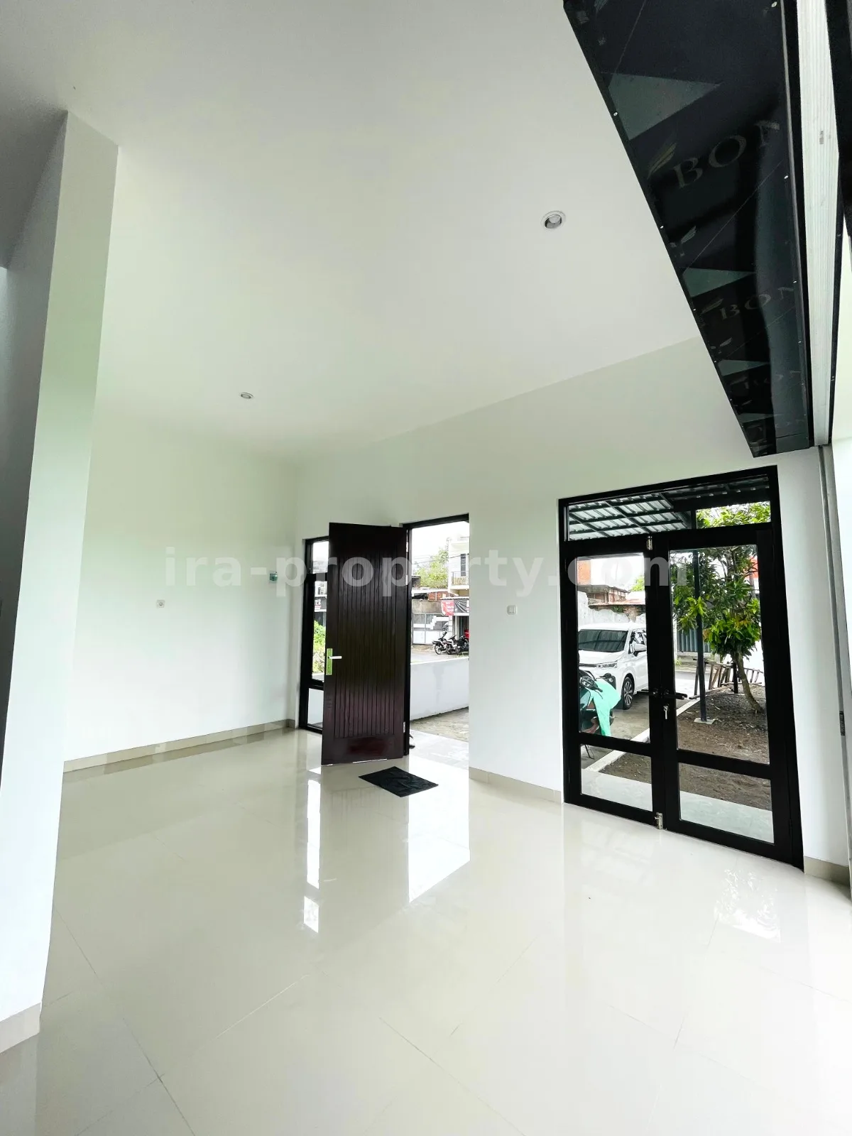 Modern Minimalist House – Roadside, Rice Field View, Mataram