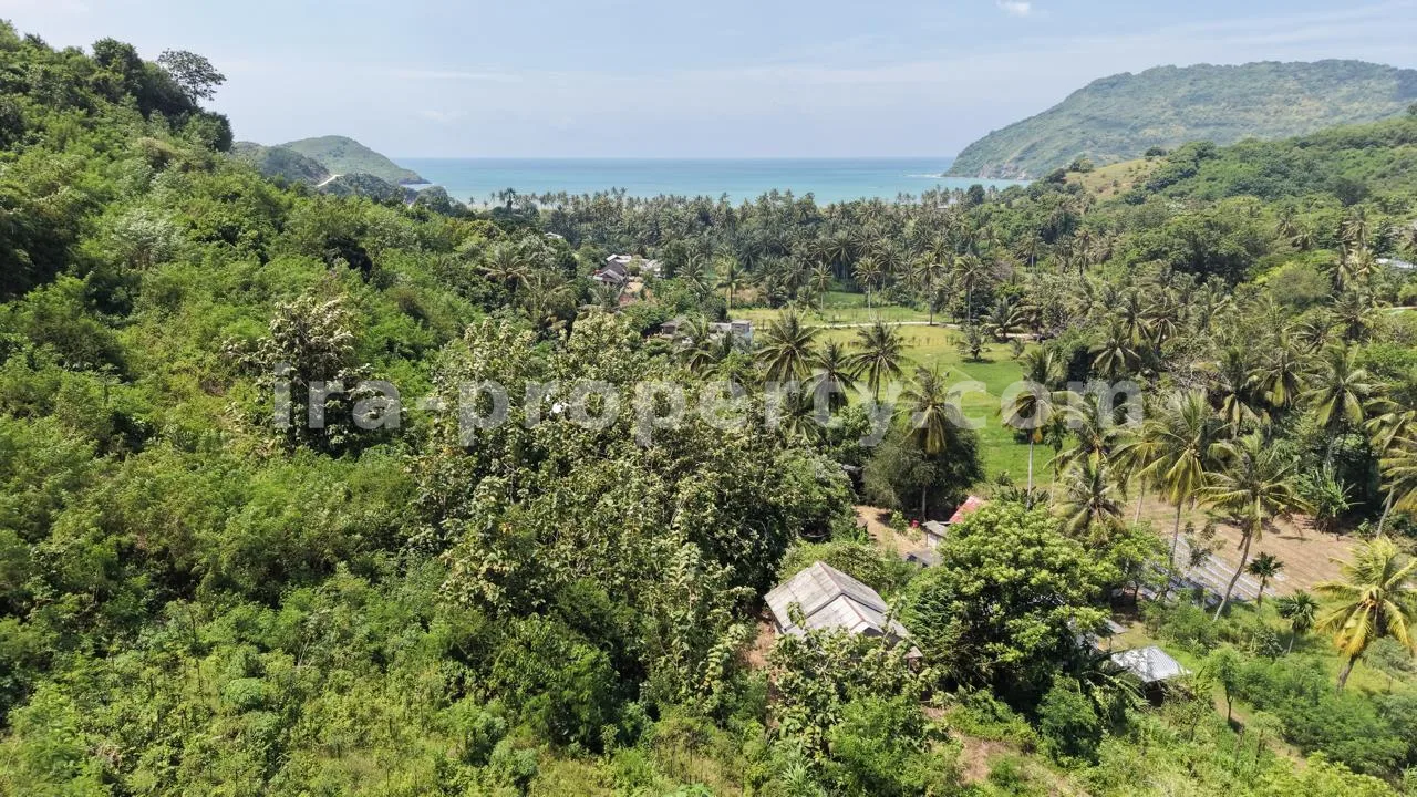 Hilltop Ocean View Land in Areguling – Near Kuta Mandalika