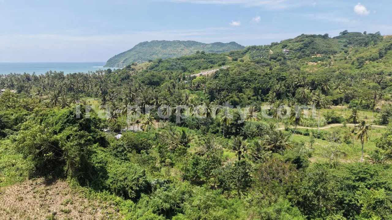 Hilltop Ocean View Land in Areguling – Near Kuta Mandalika