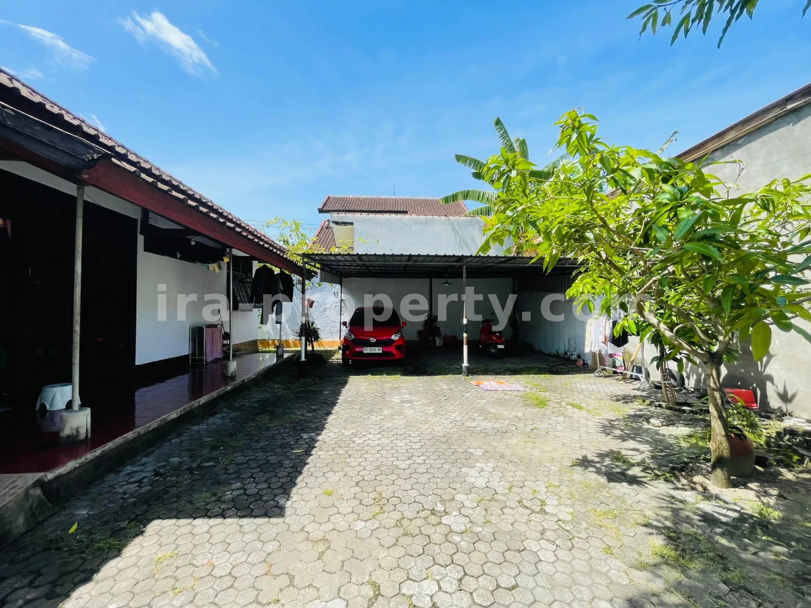 House with Spacious Yard in Pepabri Complex Pagesangan, Mataram