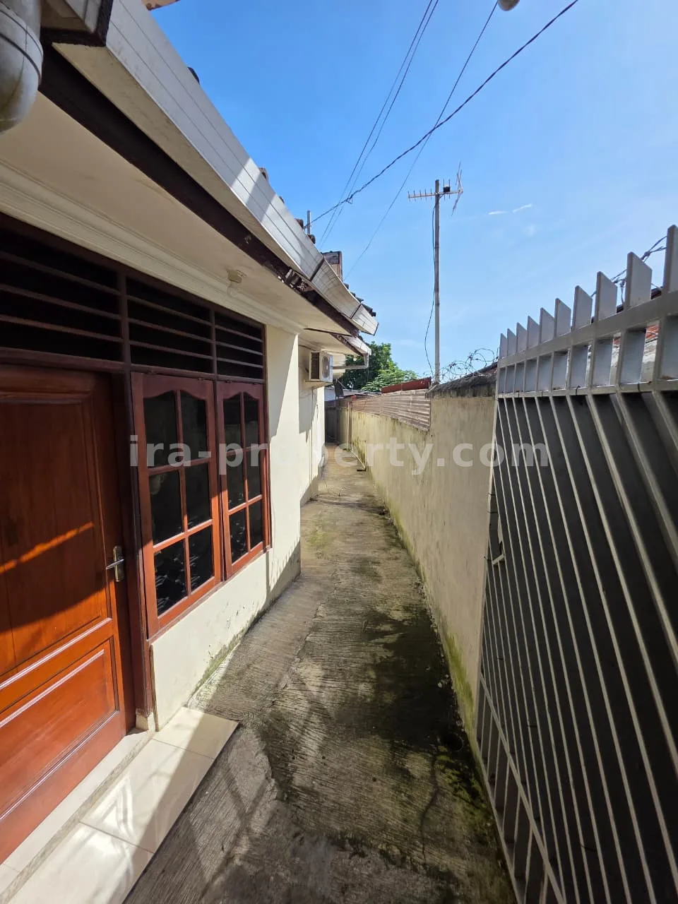 Shop & House for Sale – Main Road Ampenan, Mataram