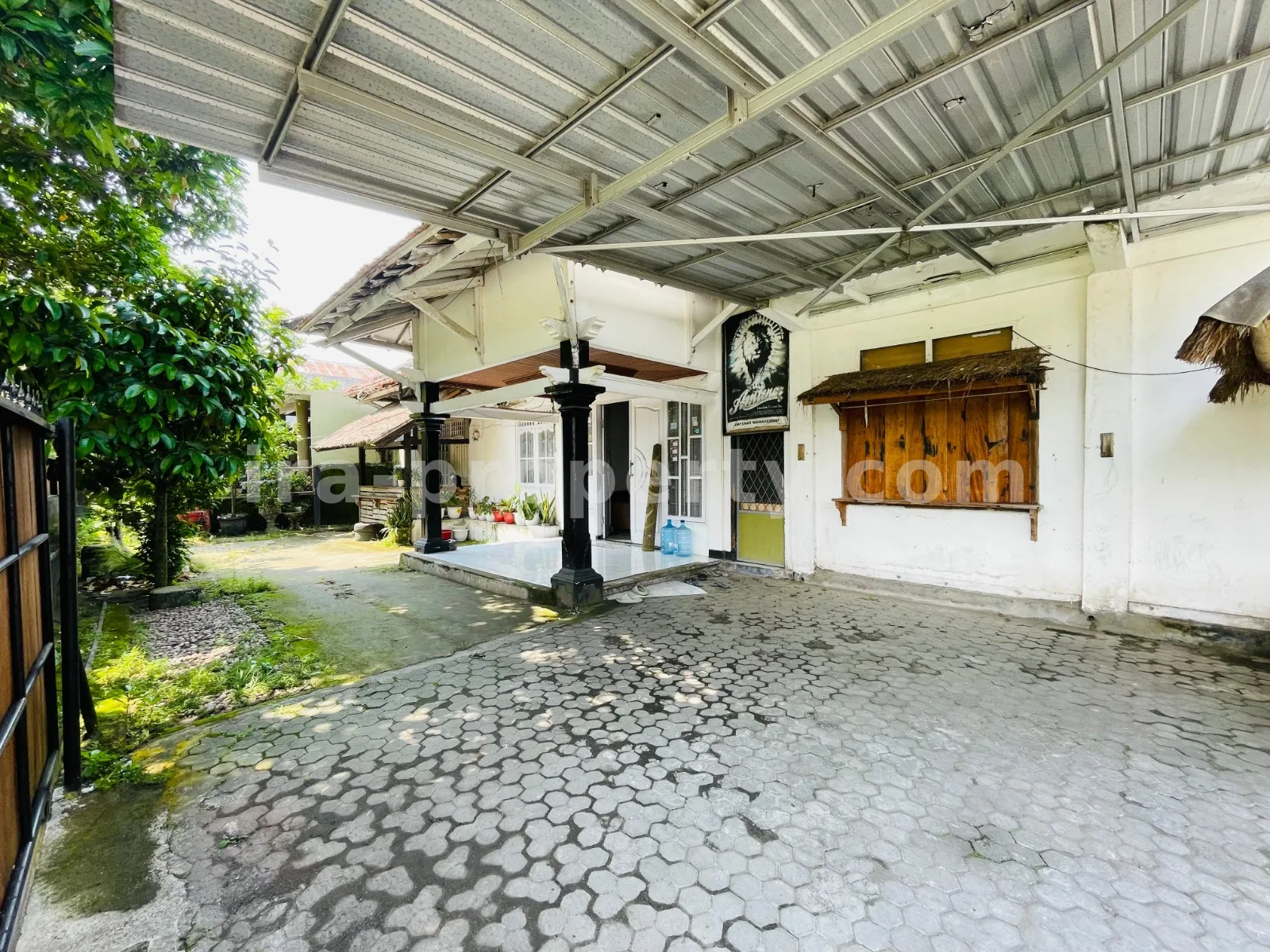 Corner House for Sale in Rembiga – Near Lombok Astoria Hotel, Mataram