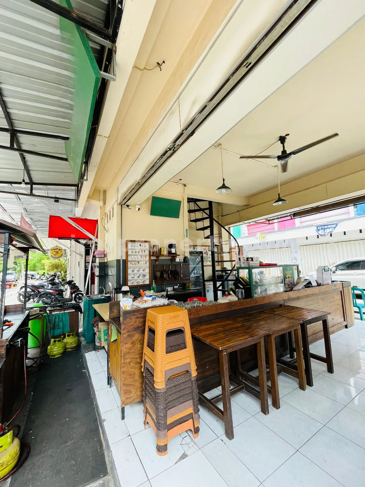 2-Storey Shop House for Sale – Lawata Gomong Square, Mataram