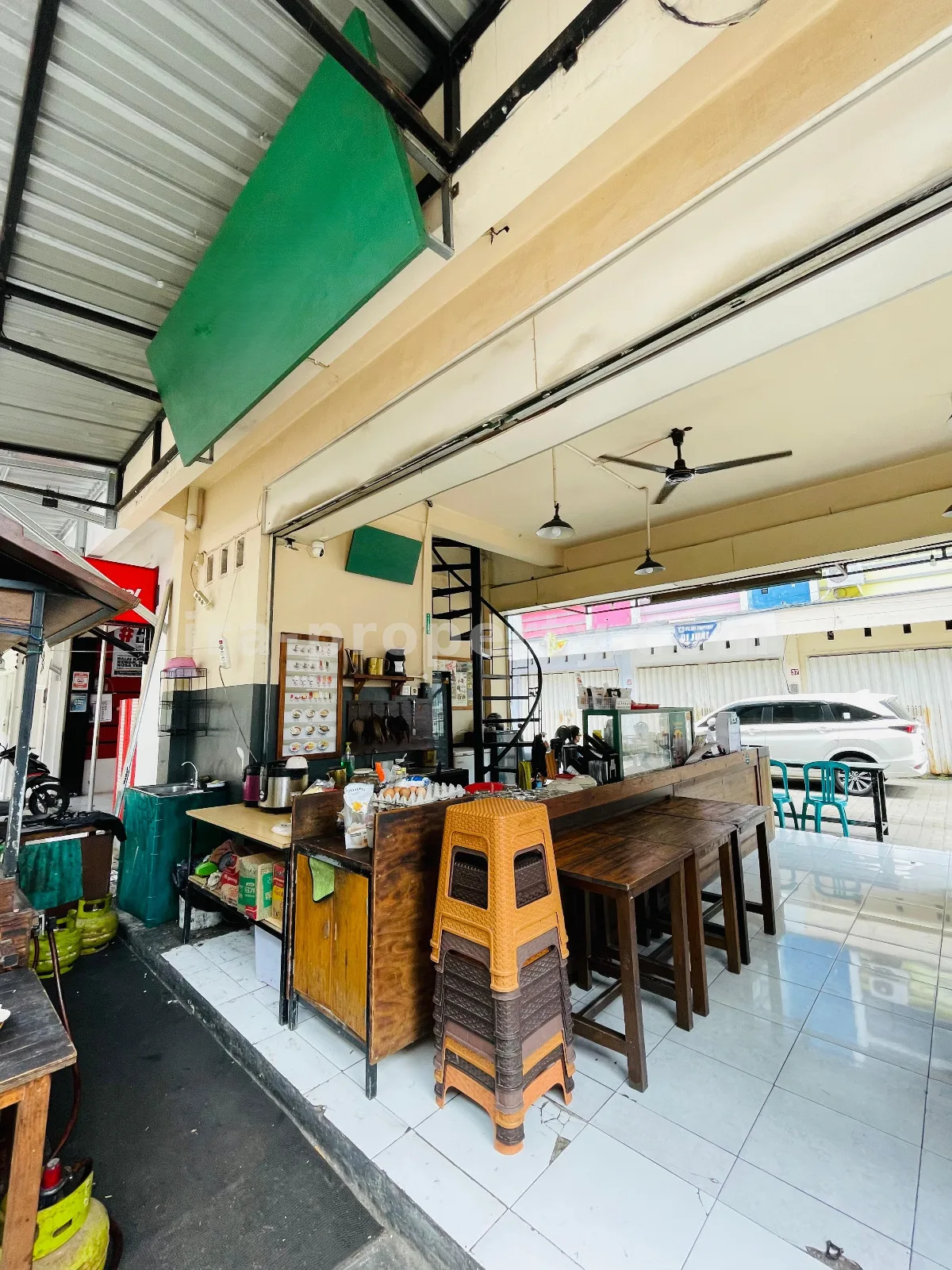 2-Storey Shop House for Sale – Lawata Gomong Square, Mataram