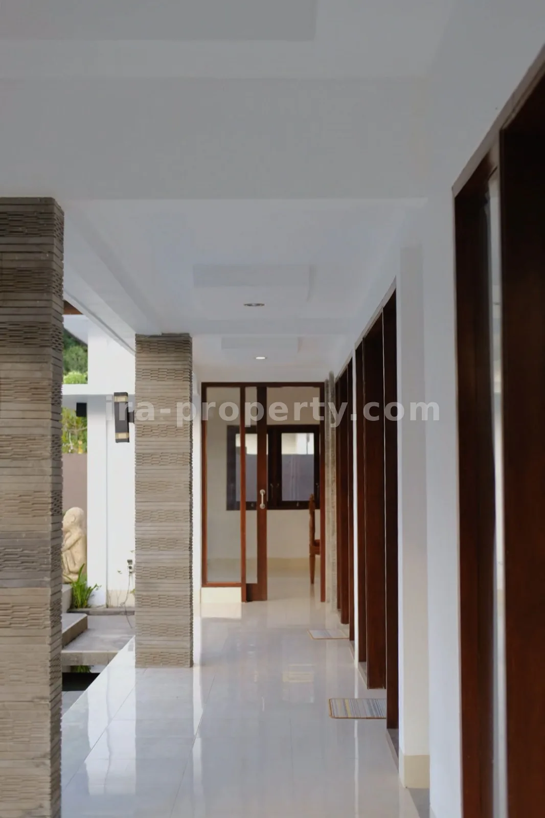 Modern Minimalist Villa with Private Pool – Batu Layar near Senggigi