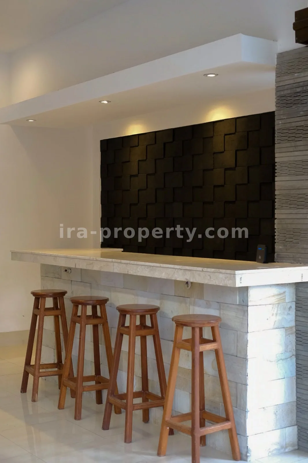 Modern Minimalist Villa with Private Pool – Batu Layar near Senggigi
