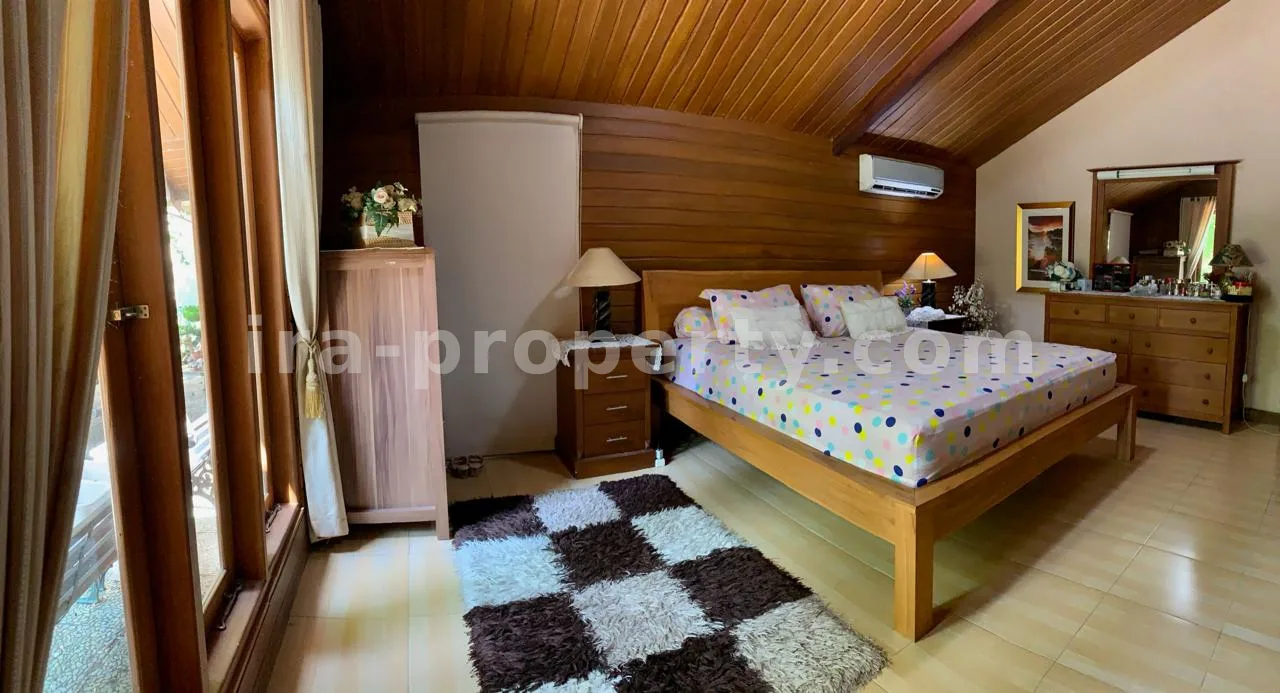 Ultra-Luxury 7BR Mansion with Private Pool – Jalan Adisucipto, Central Mataram