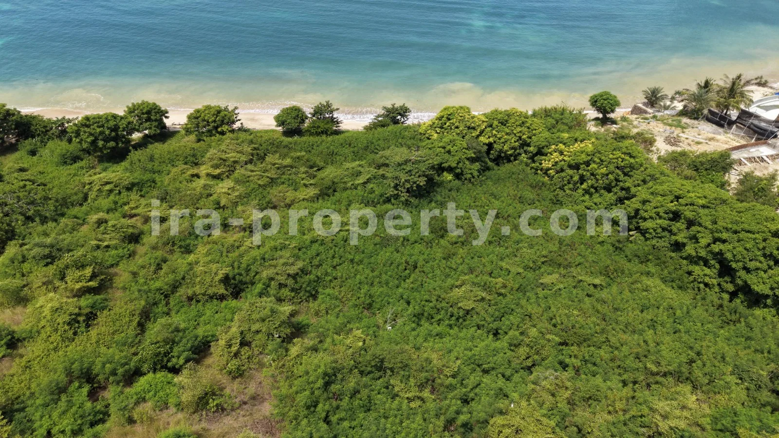 Exclusive Beachfront Land in Gerupuk – Prime Resort Plot Near Kuta Mandalika