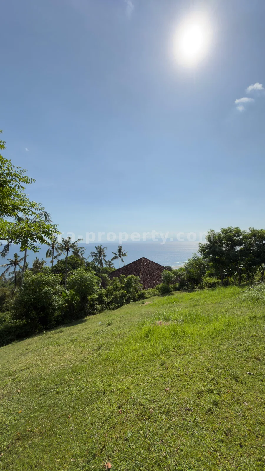 Premium Ocean View Land in Central Senggigi – Near Sheraton Hotel, Lombok
