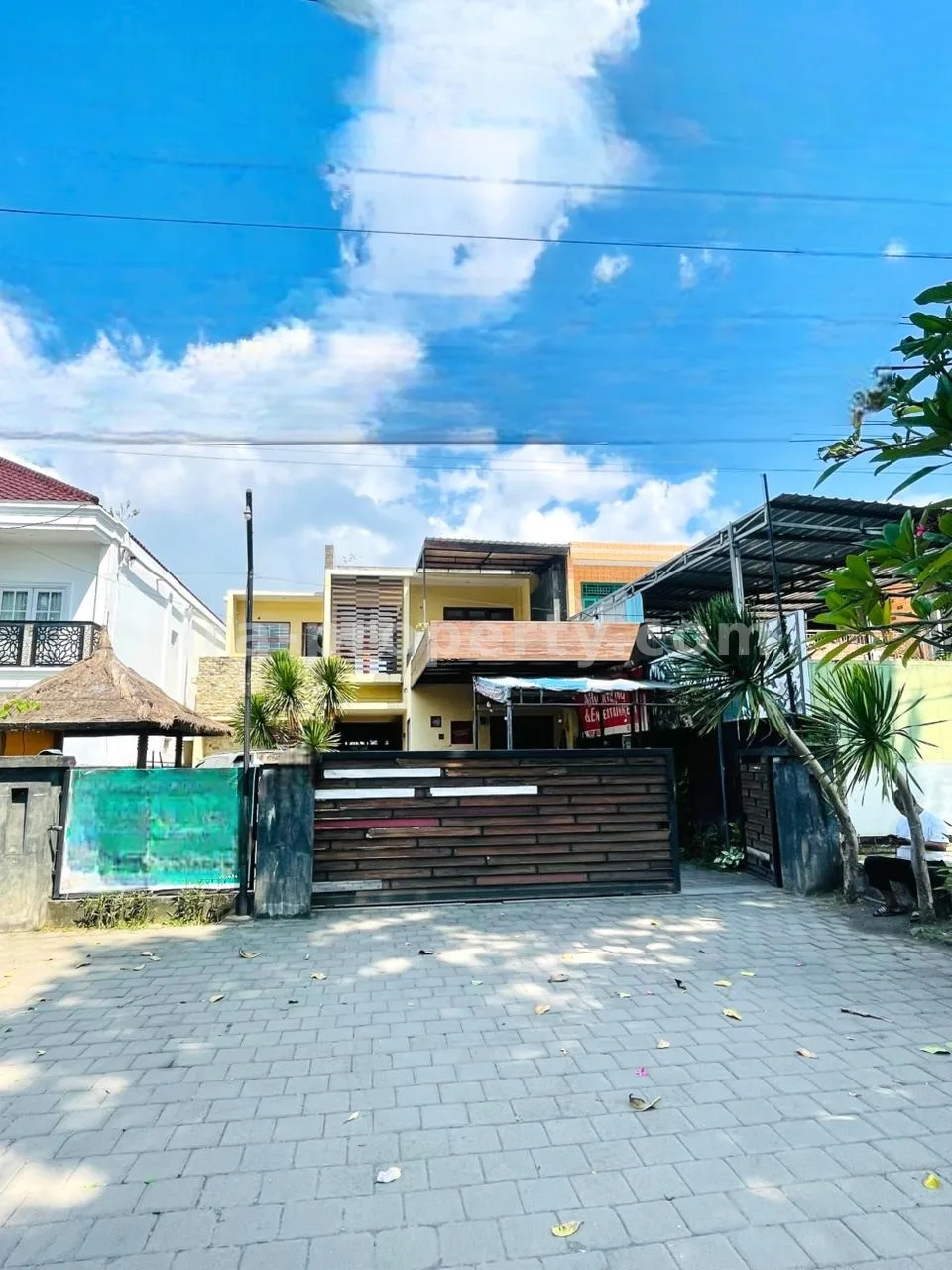 Premium 2-Story Building on Ampenan-Mataram Main Road – Ideal for Office or Residence
