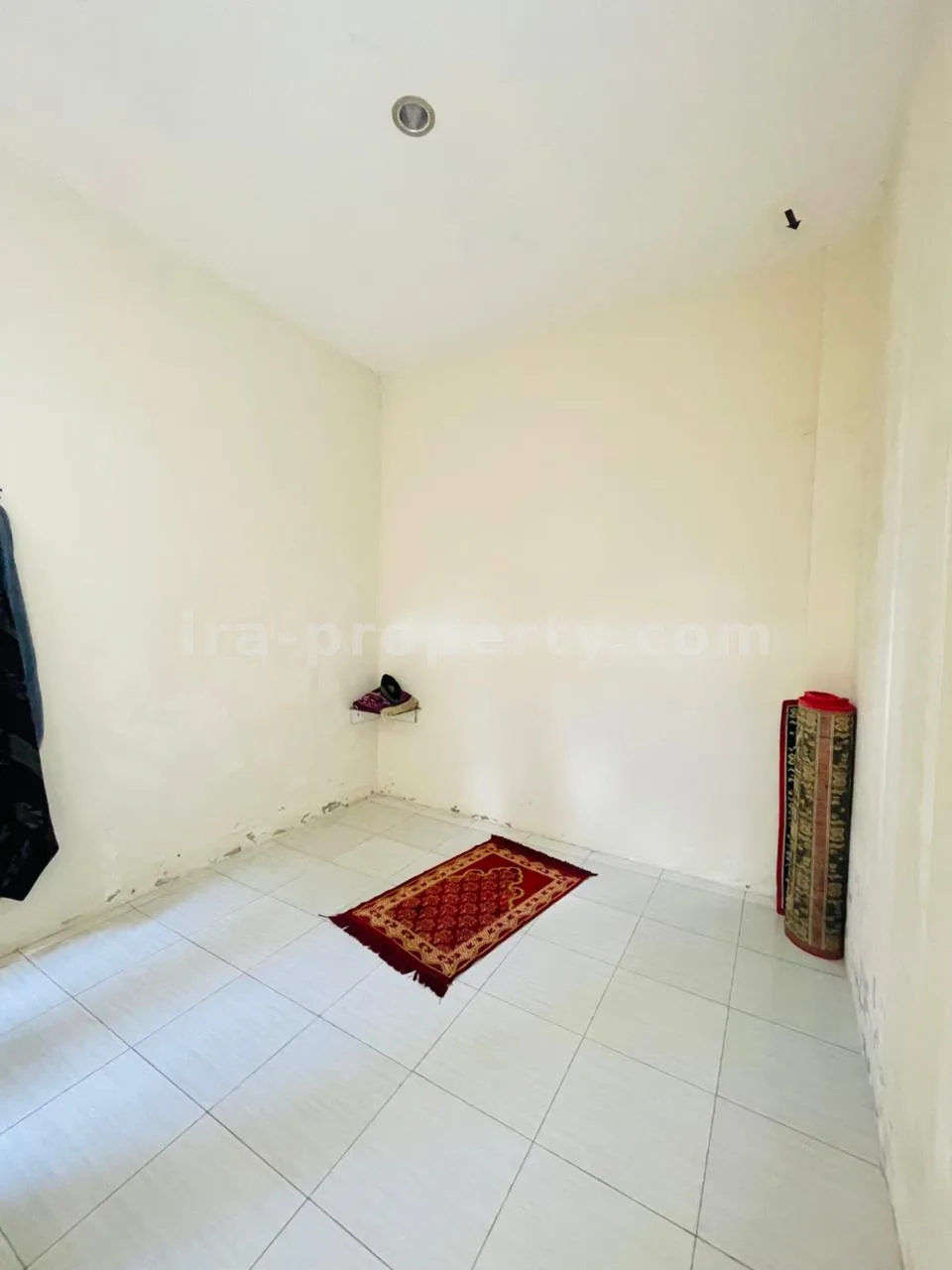 Premium 2-Story Building on Ampenan-Mataram Main Road – Ideal for Office or Residence
