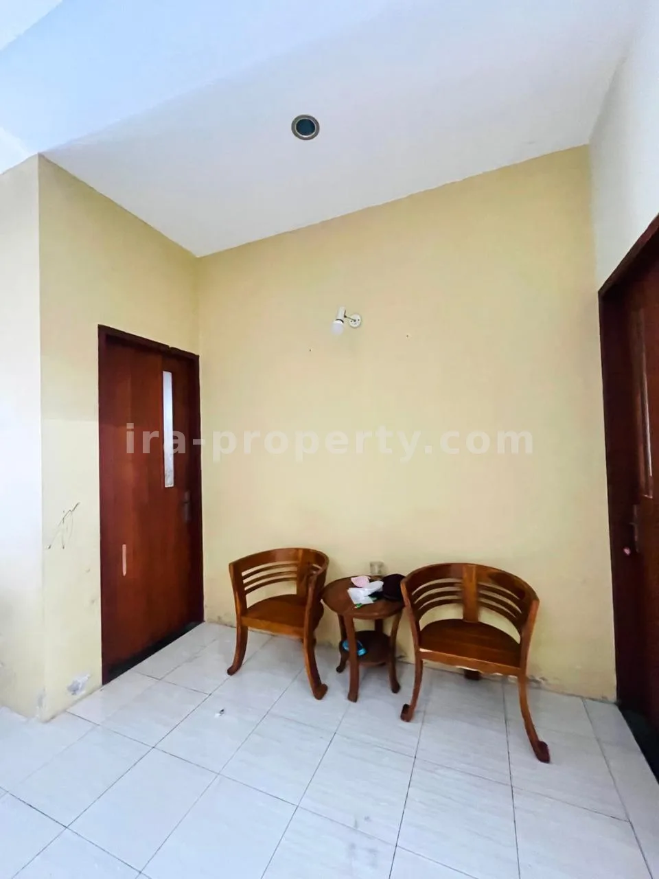 Premium 2-Story Building on Ampenan-Mataram Main Road – Ideal for Office or Residence