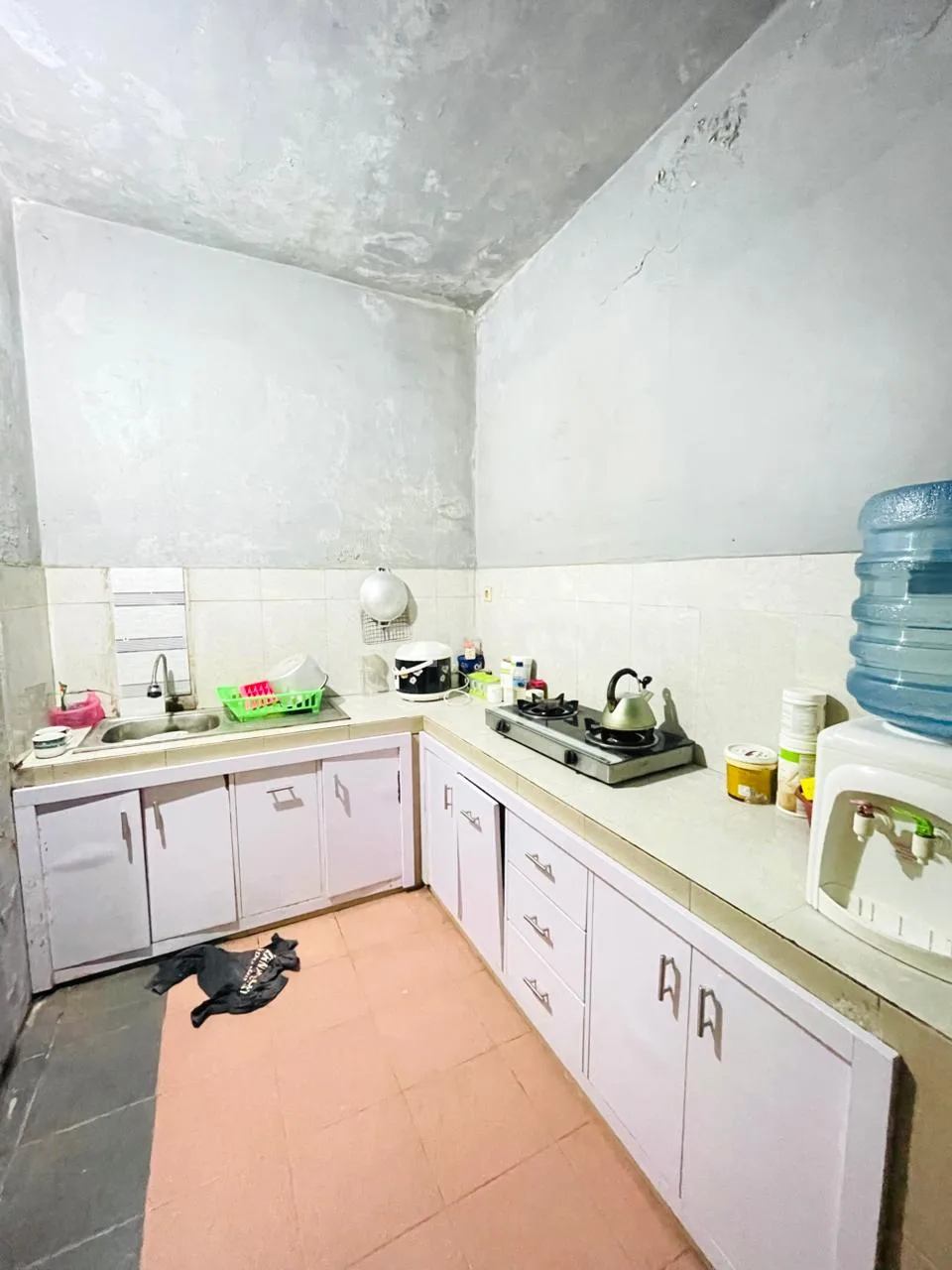 Cozy 3BR Family Home in Rembiga – Prime Location Near Same Hotel, Mataram