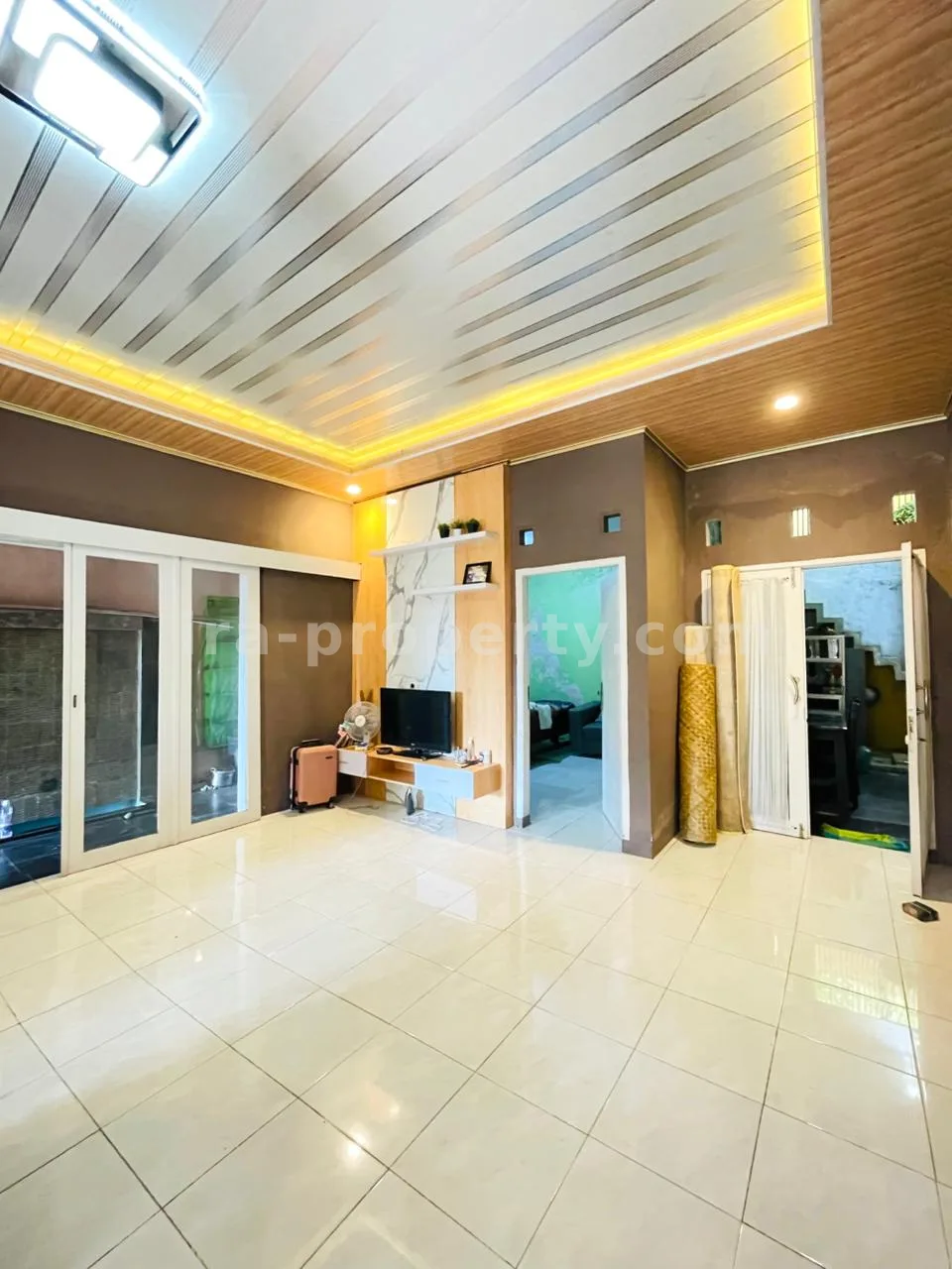 Cozy 3BR Family Home in Rembiga – Prime Location Near Same Hotel, Mataram