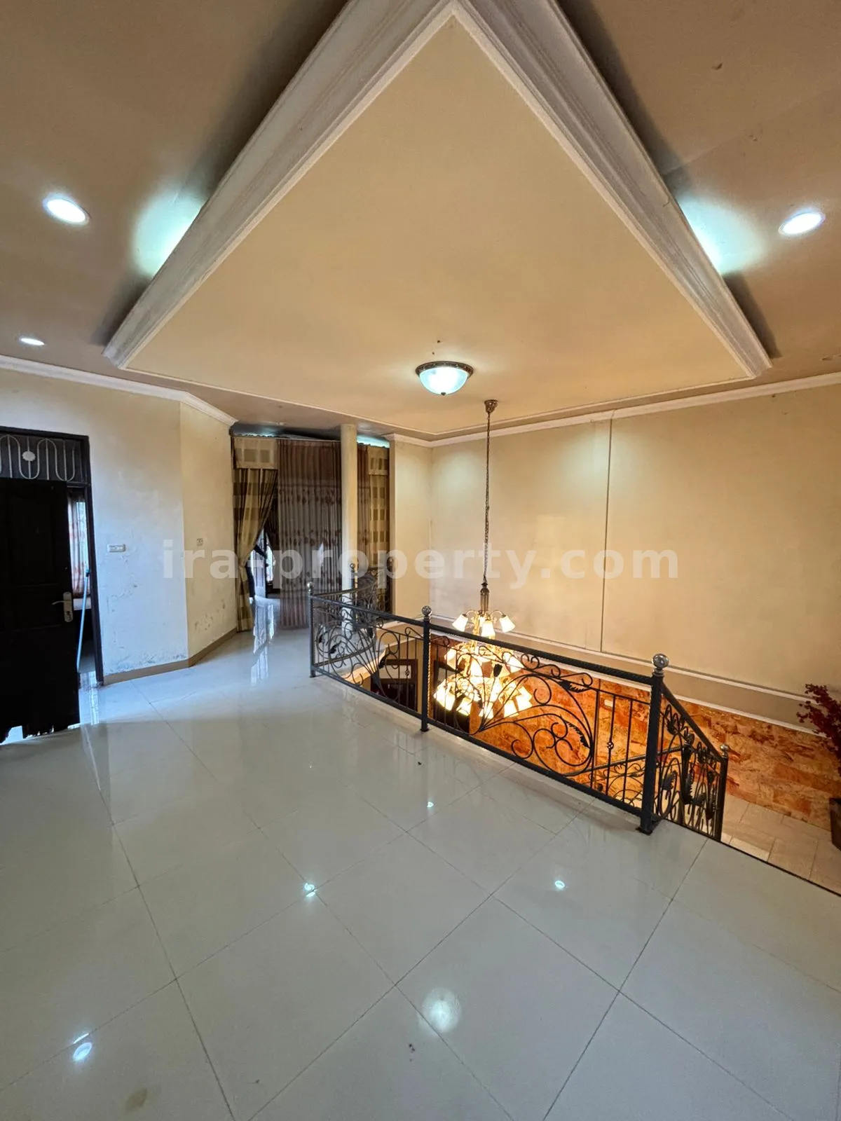 Grand 2-Story Luxury Residence – Prime Praya City Center, Central Lombok