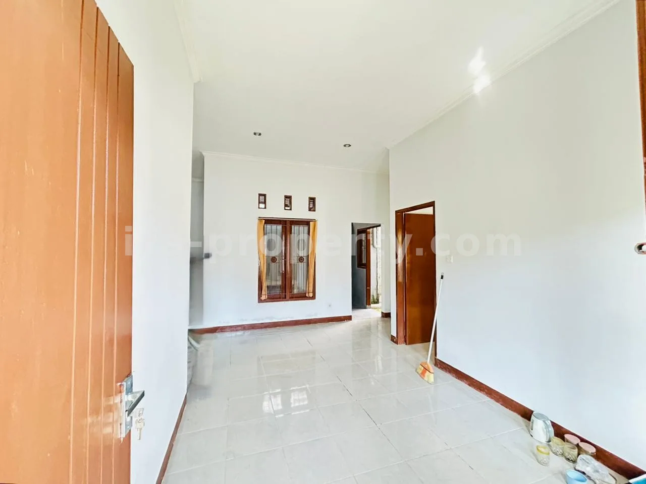 Newly Renovated Family Home – Prime Location Near Jalan Adisucipto, Mataram