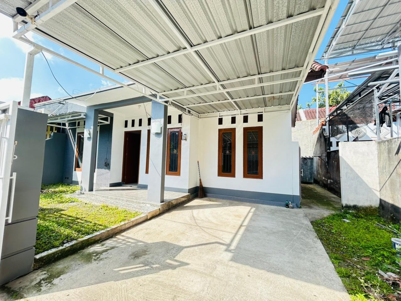 Newly Renovated Family Home – Prime Location Near Jalan Adisucipto, Mataram
