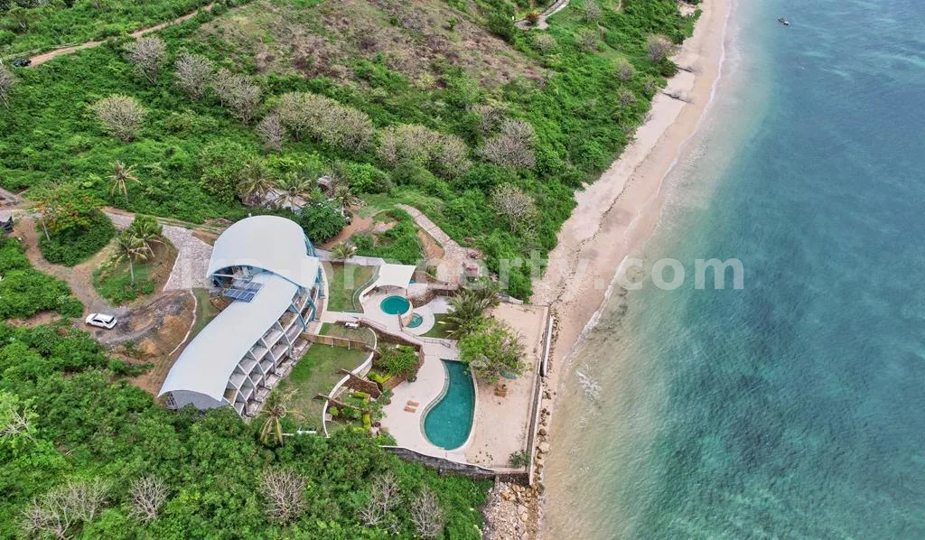 Elite 40-Are Beachfront Plot in Gerupuk – Private White Sand Beach Near Mandalika Circuit