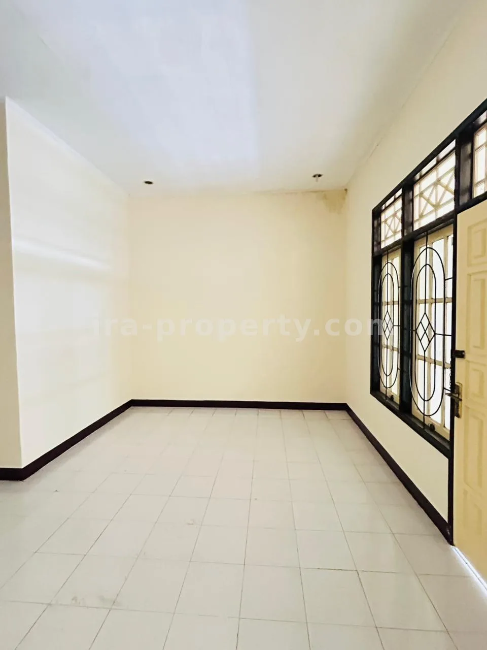 Spacious 3-Bedroom Family Home – Bumi Selaparang Asri Complex, Rembiga