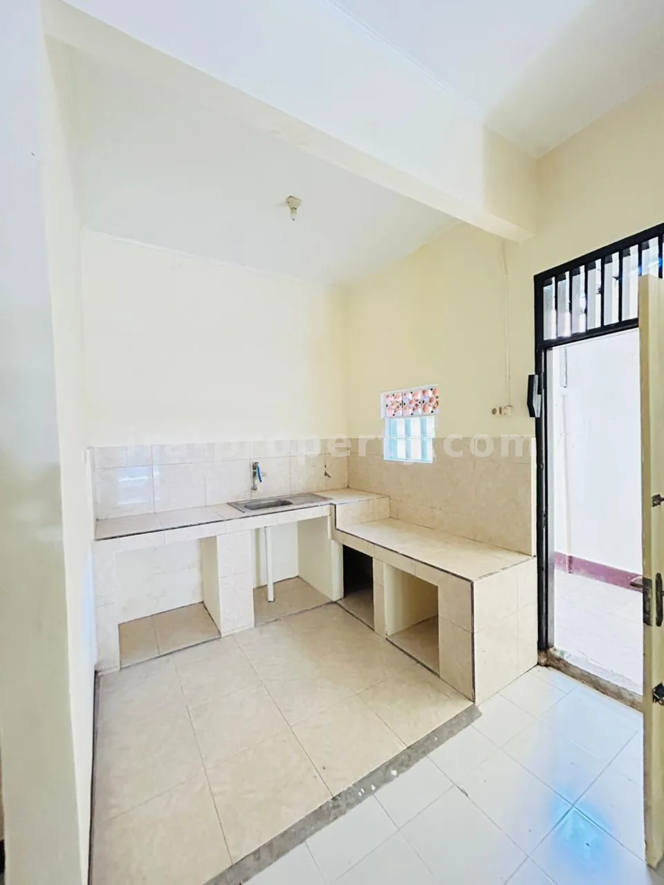Spacious 3-Bedroom Family Home – Bumi Selaparang Asri Complex, Rembiga