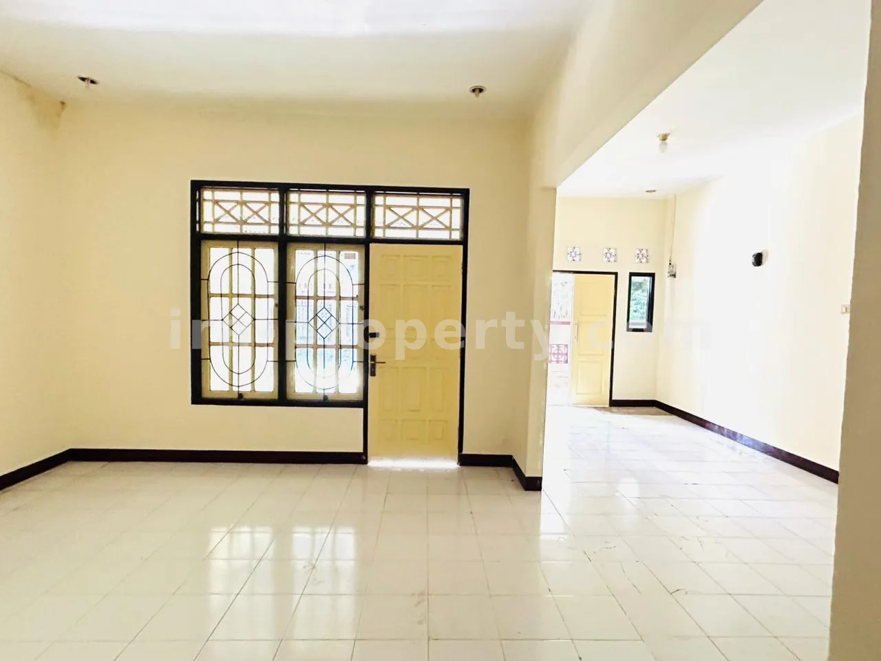 Spacious 3-Bedroom Family Home – Bumi Selaparang Asri Complex, Rembiga