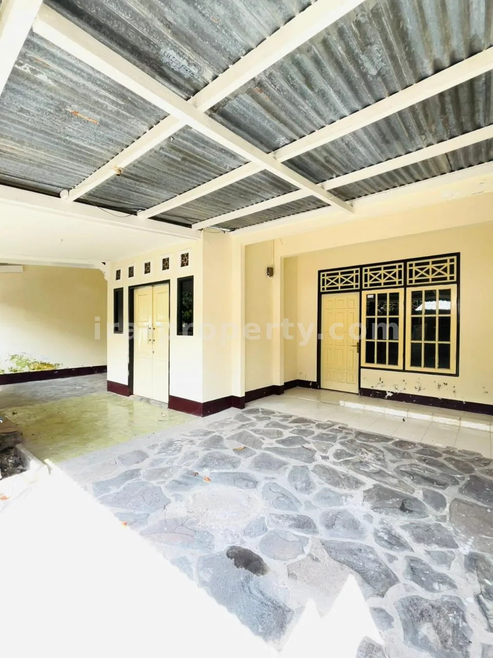 Spacious 3-Bedroom Family Home – Bumi Selaparang Asri Complex, Rembiga