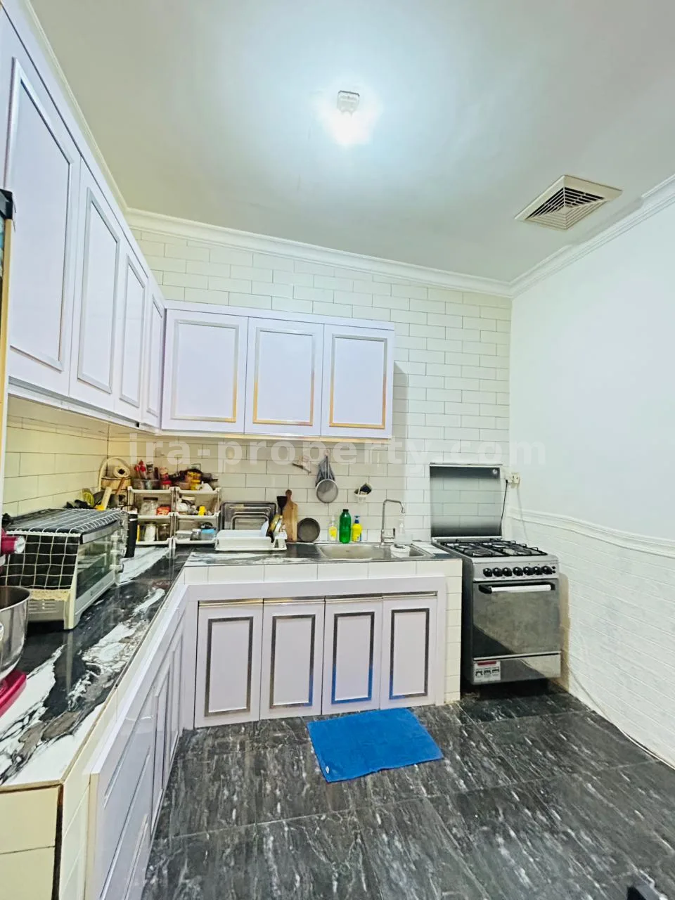 Highly Secure 2-Bedroom Family Home – Prime Location Near SKIP Brimob, Ampenan