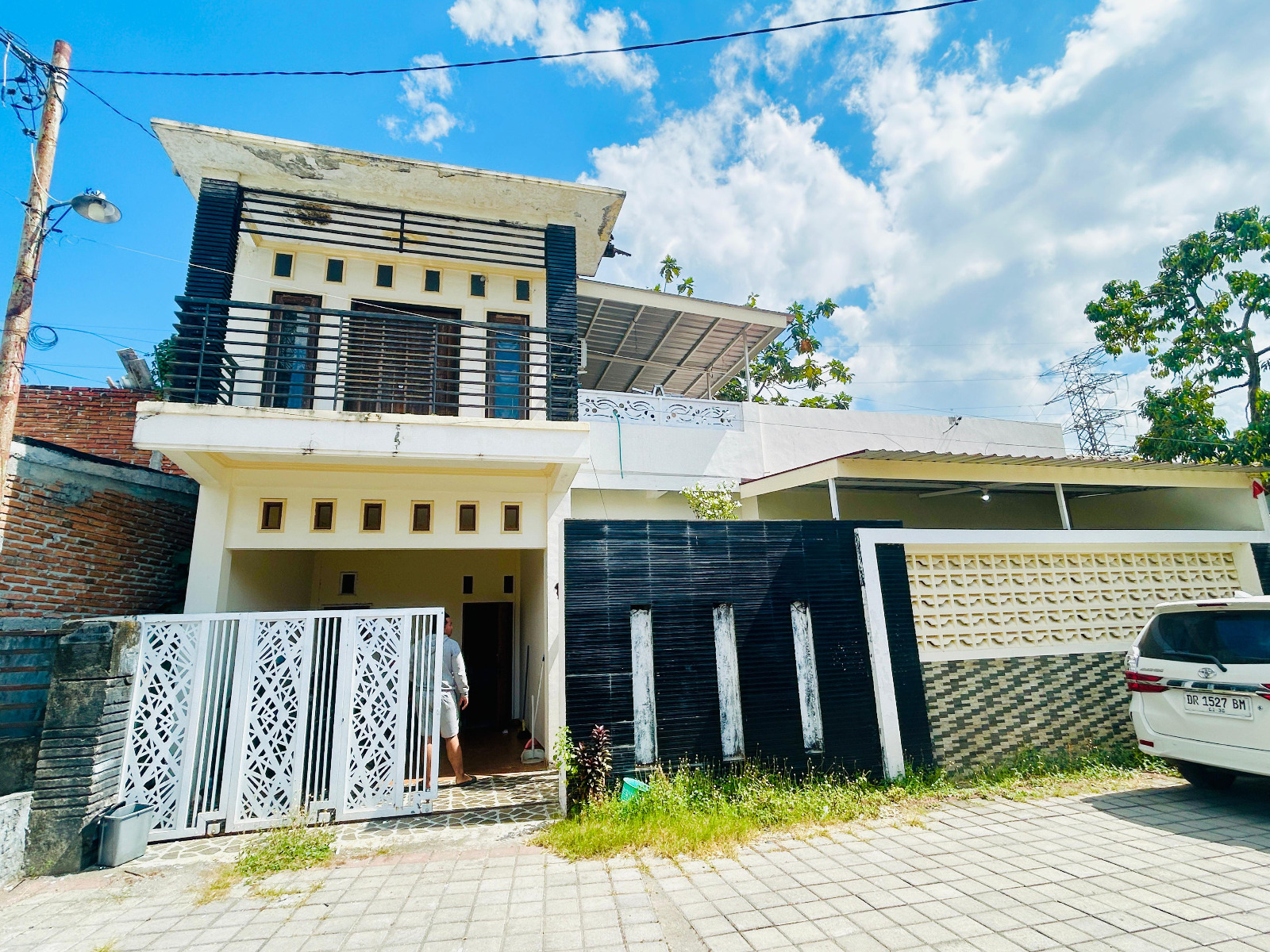 Spacious 2-Story 3-Bedroom Family Home – Perumnas Ampenan Residential Hub, Mataram