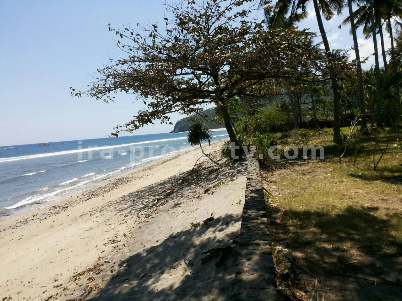 Rare 50-Are Absolute Beachfront Resort Site – Prime Senggigi Highway Corridor (Mount Agung Views)