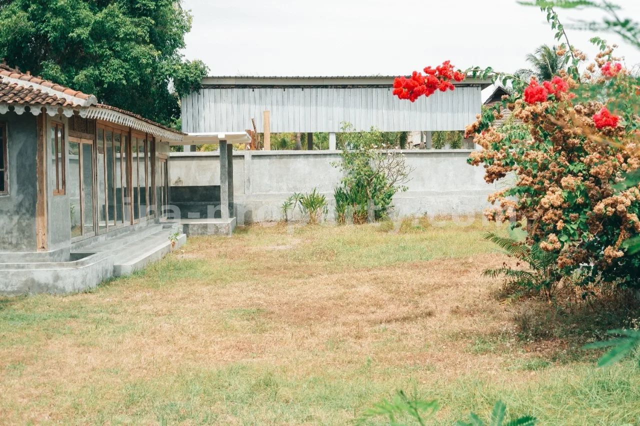 Beachfront Villa / Beach House for Sale in Kuta Mandalika, Lombok