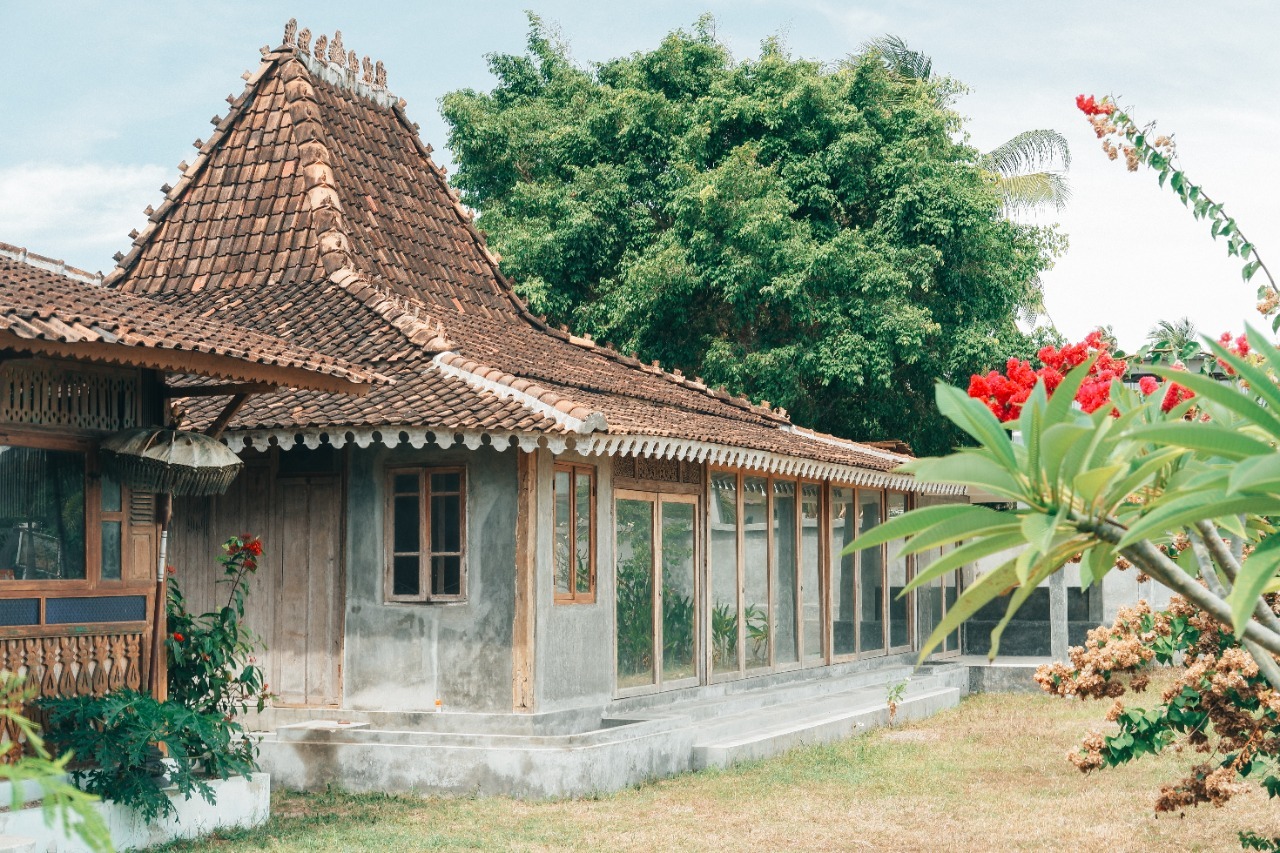 Beachfront Villa / Beach House for Sale in Kuta Mandalika, Lombok